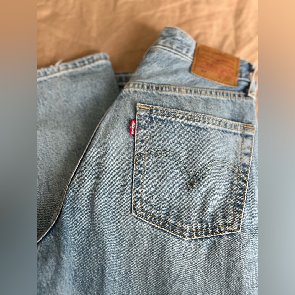 LEVIS - 501® Original Fit Cropped Lightweight Women's Jeans Sz 26 - Picture 2 of 6